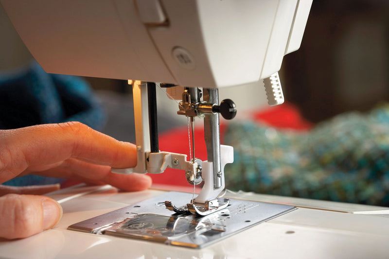 Machine à coudre Husqvarna Emerald 118 - Démonstrateur