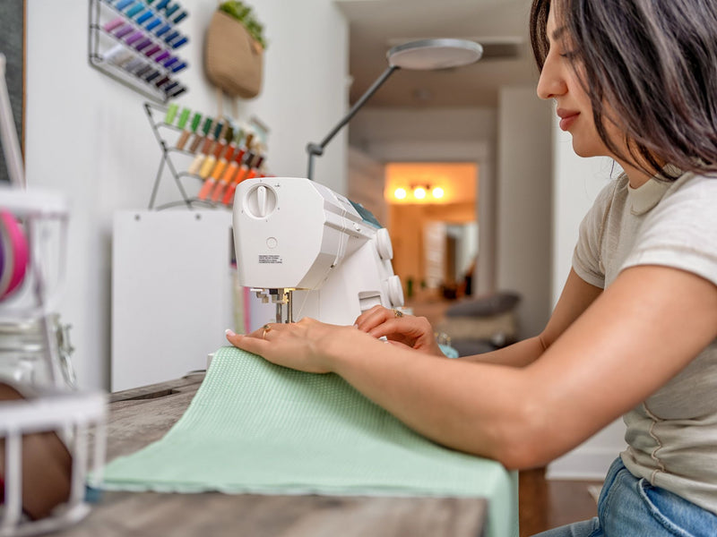 Machine à coudre Husqvarna Emerald 118 - Démonstrateur