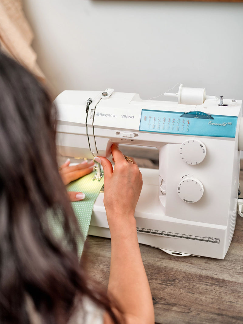 Husqvarna Viking Emerald 118